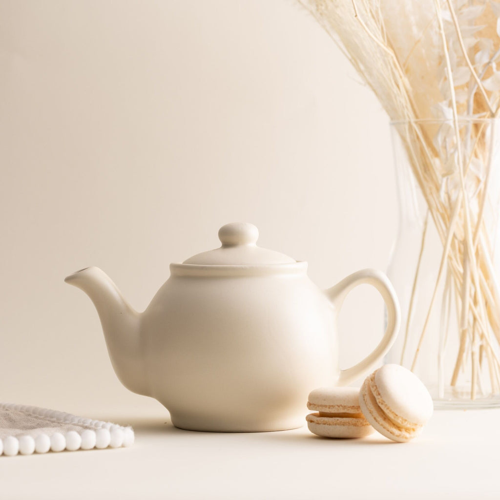 Teapot 2c matte cream stoneware P&K RW 0056.728U