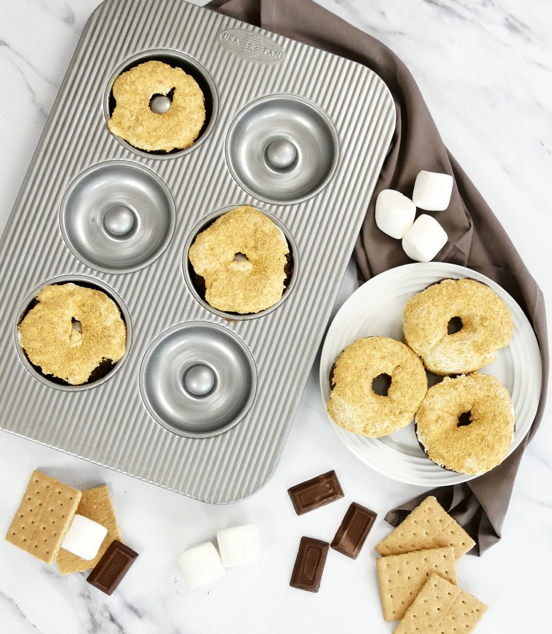 Donut Pan 6 alum USA 1260DN-6