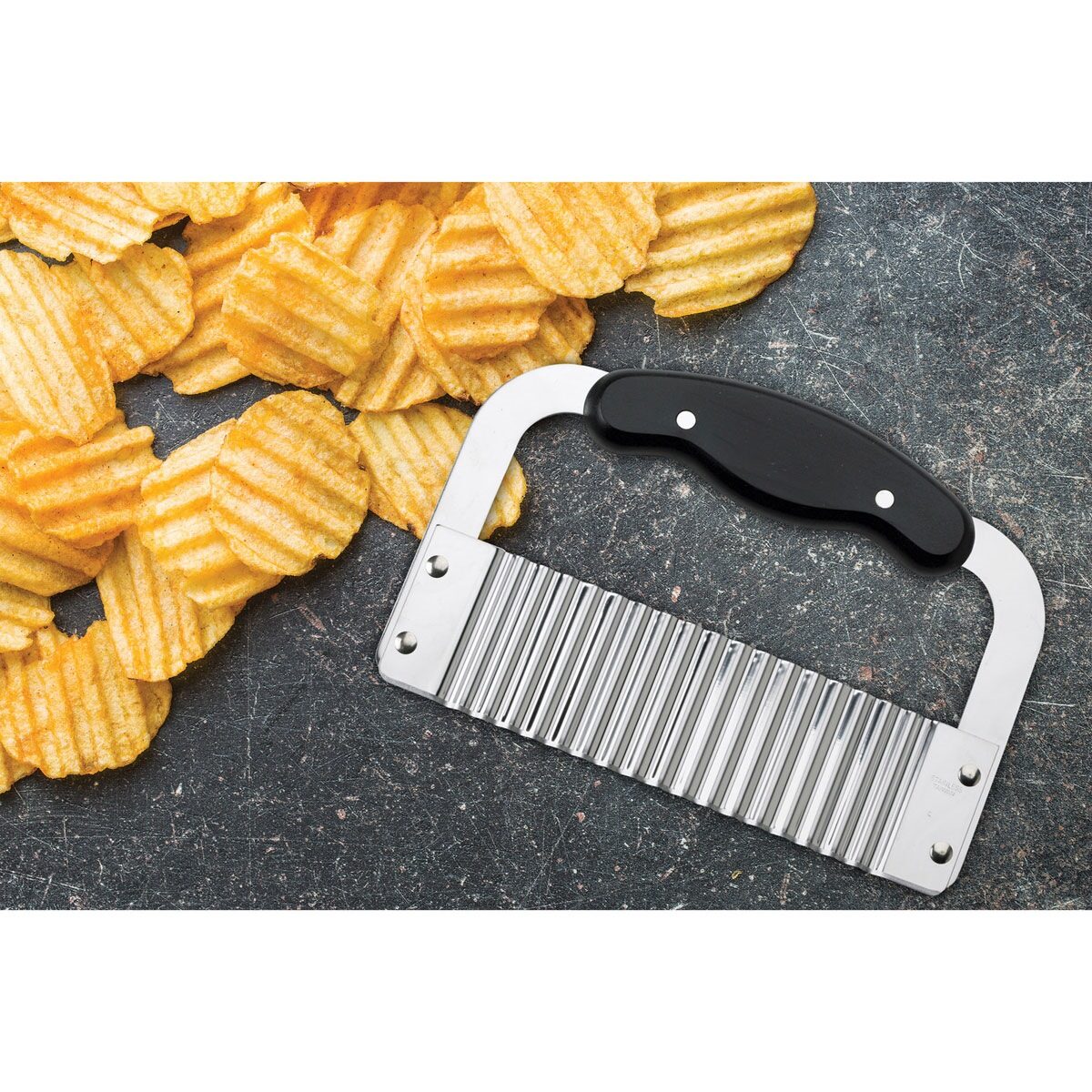 WAVE SLICER BLACK HANDLE HIC 43130