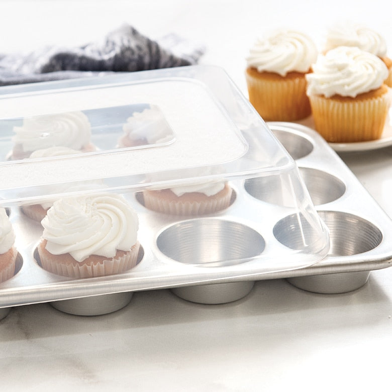 Muffin Pan w/Dome Lid, Nat. Alum 12c NW 45593