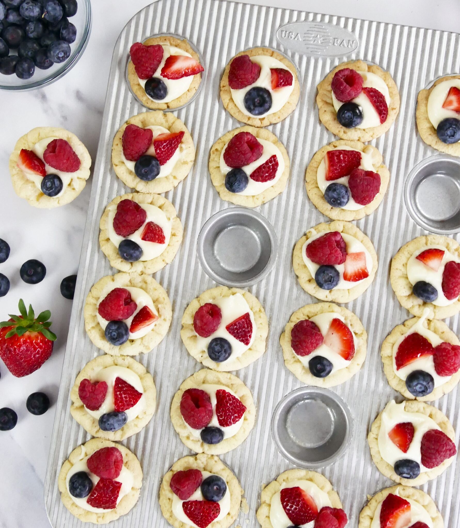 Muffin Pan Mini 24c alum USA 1222MF-6