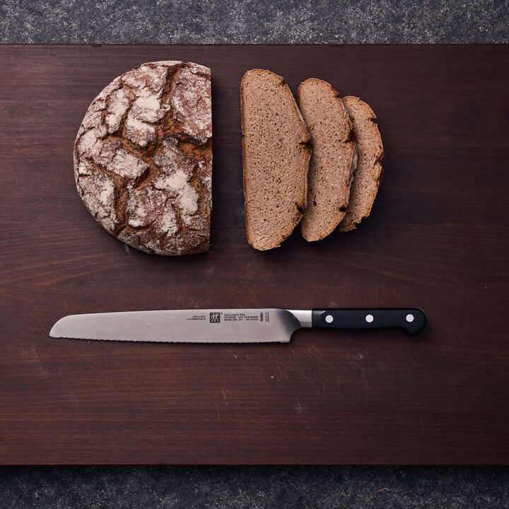 Bread Knife Z15 Serration Pro 9" ZWIL 1002804