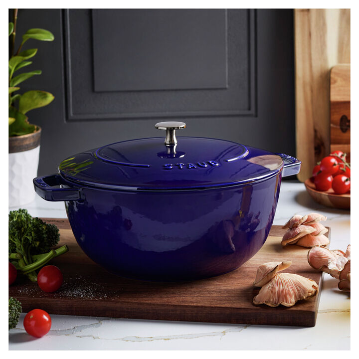 Cast Iron Dutch Ovens 5qt French Oven Dk Blue  STAUB 1030120