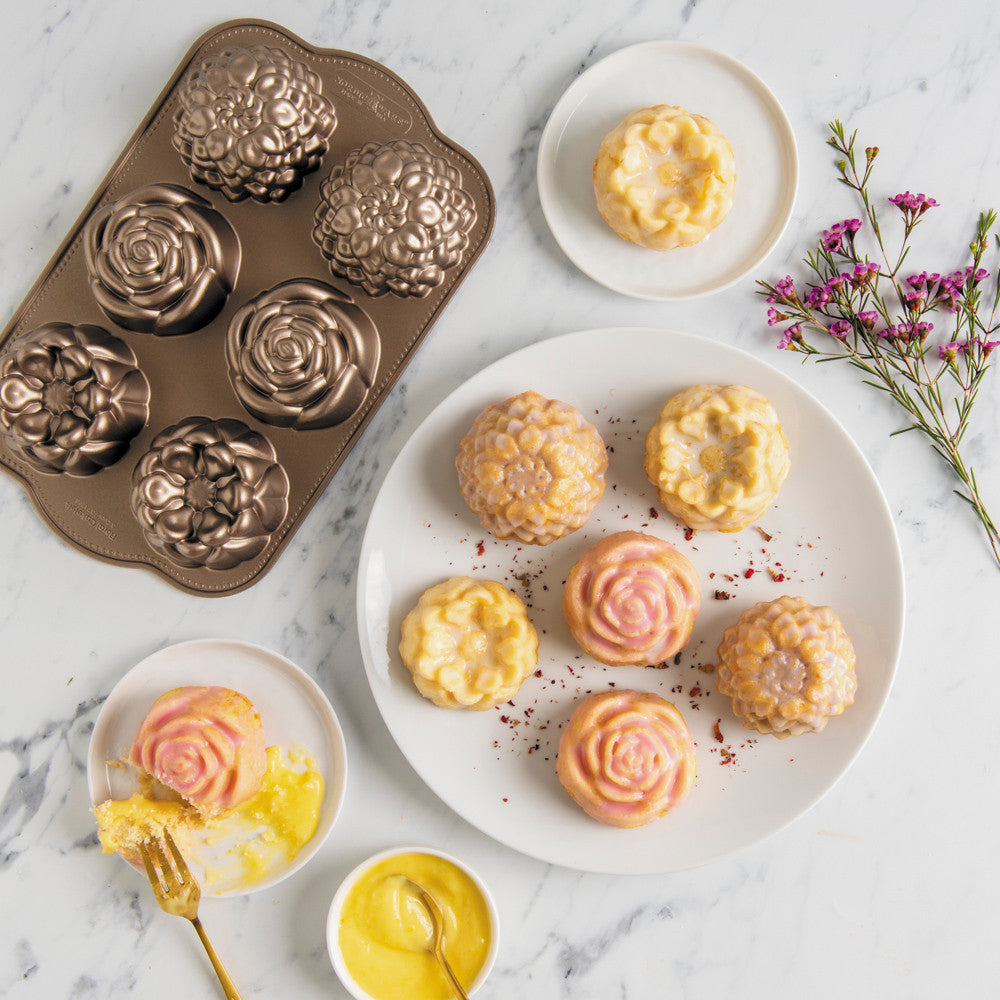 Cake Pan Floral Cakelet NW 95148