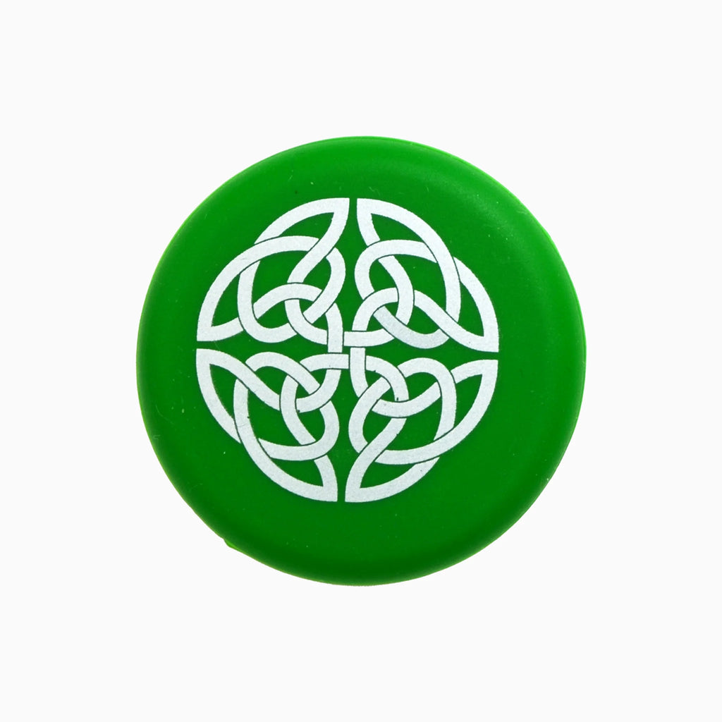 Wine cap "Celtic Knot" CAPA grn