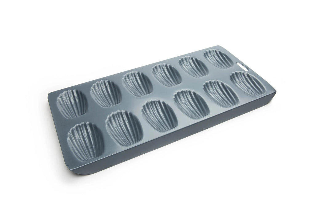 Pan, Madeleine 12 slot FOX 44925